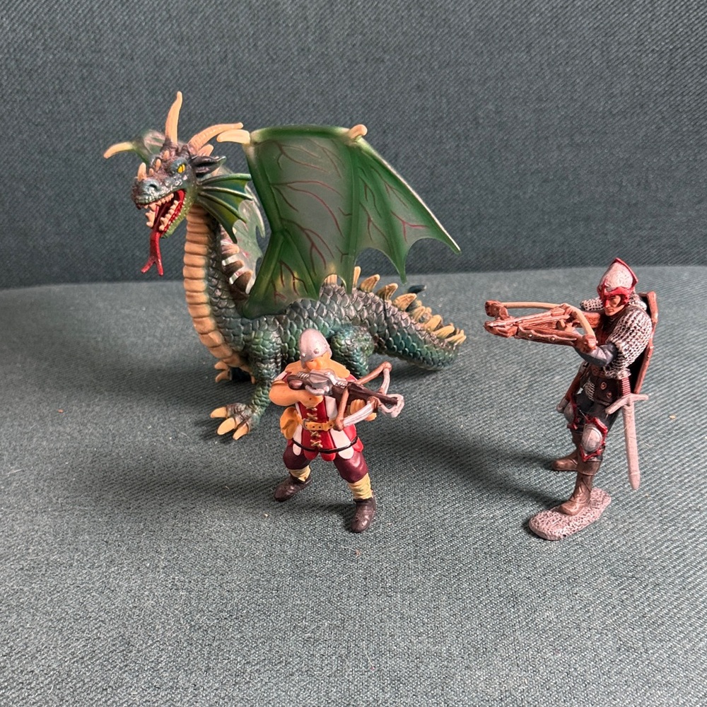 Schleich  3 Piece Set: Dragon Figurine with Two Knights